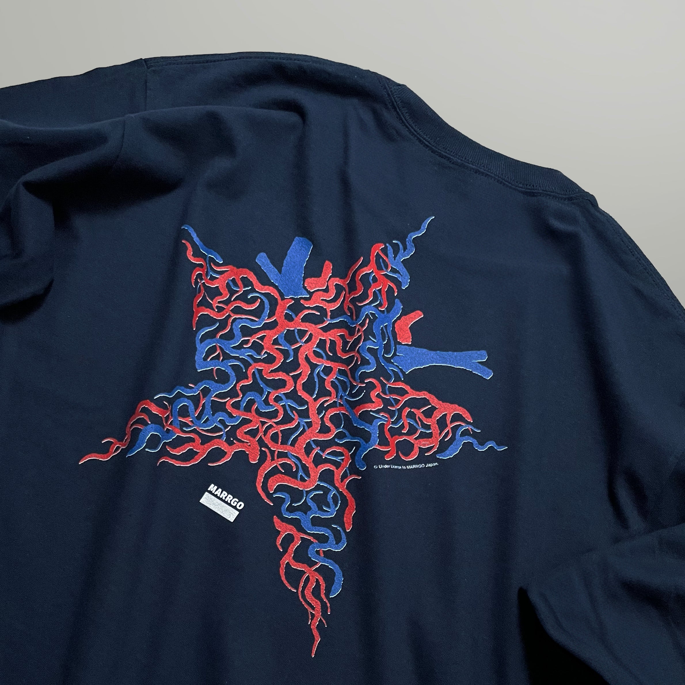 Blood ロングスリーブTシャツ ネイビー バック グラフィック 斜め