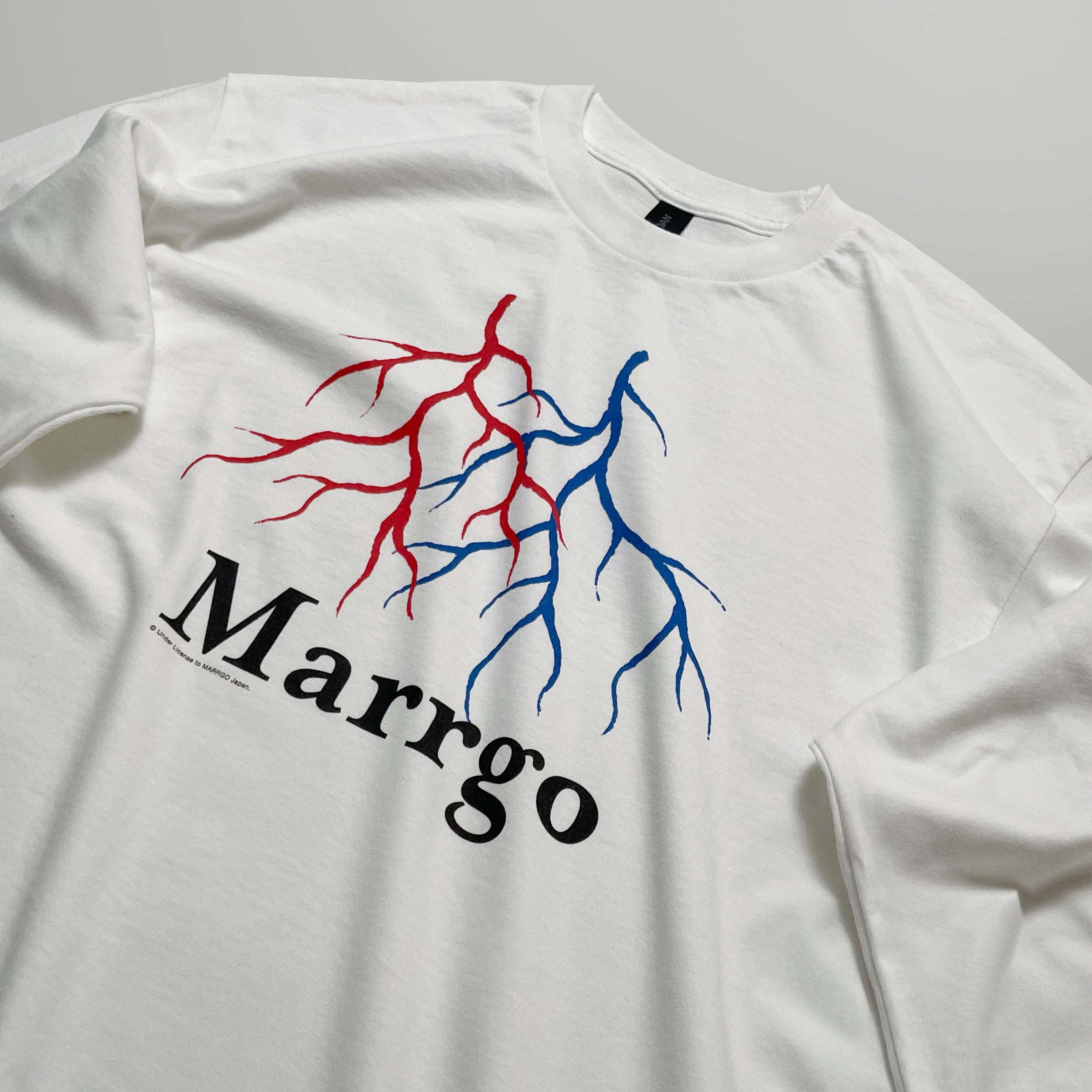 Blood ロングスリーブTシャツ ホワイト フロント グラフィック 斜め