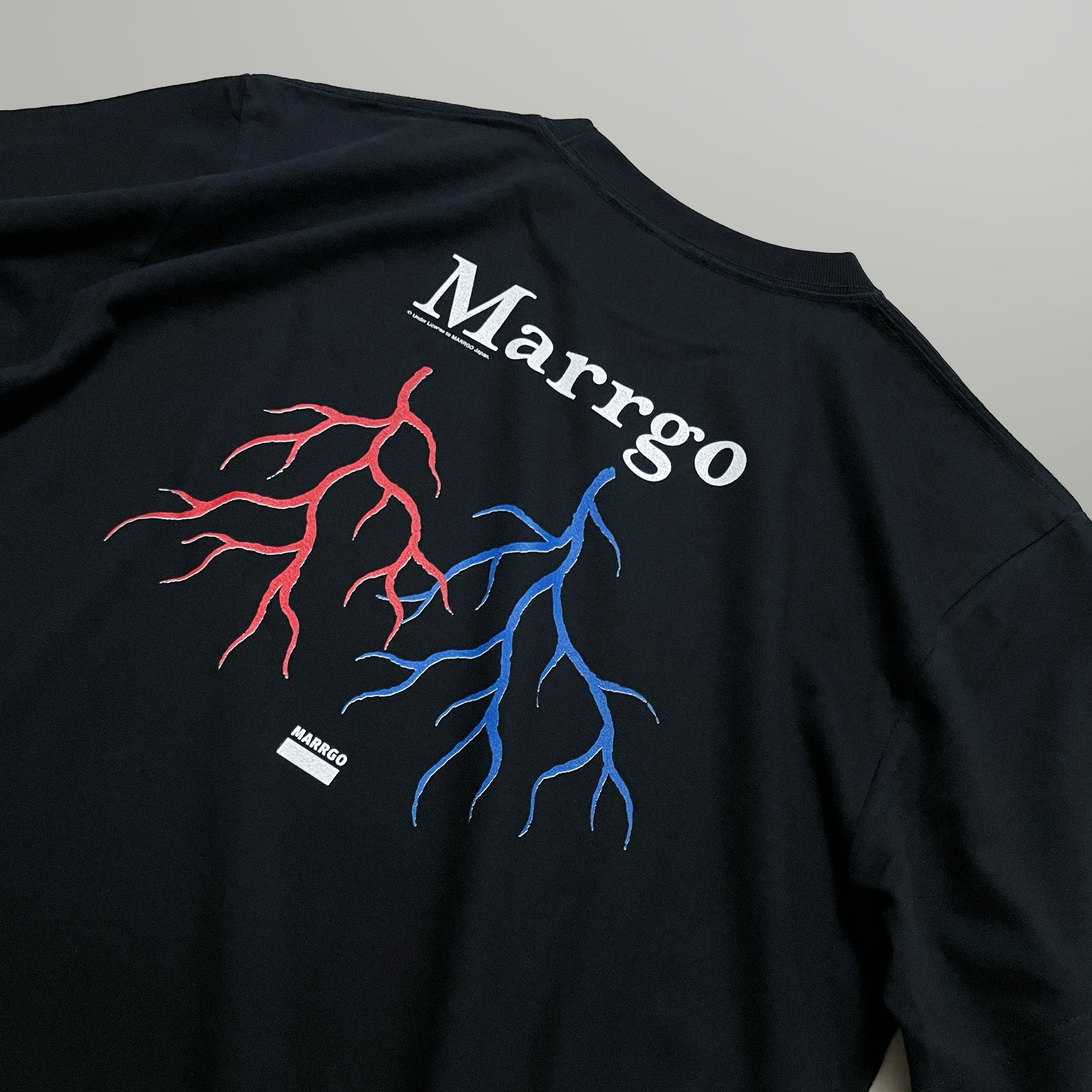 Blood Tシャツ ブラック バック グラフィック 斜め