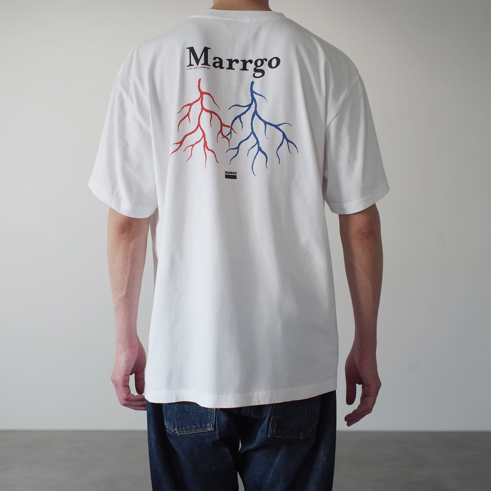 Blood Tシャツ ホワイト バック モデル着用 血管 MARRGO