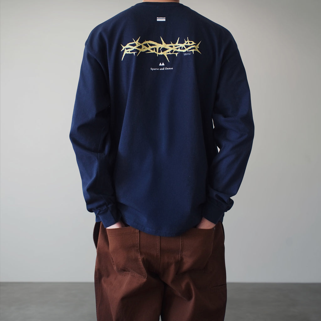 Ibara ロングスリーブTシャツ ネイビー バック モデル着用 いばら MARRGO