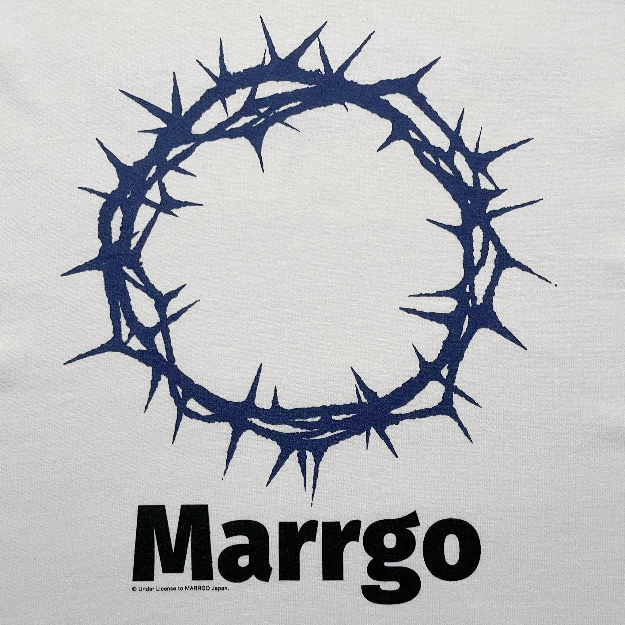Ibara ロングスリーブTシャツ ホワイト フロント グラフィック クローズアップ MARRGO