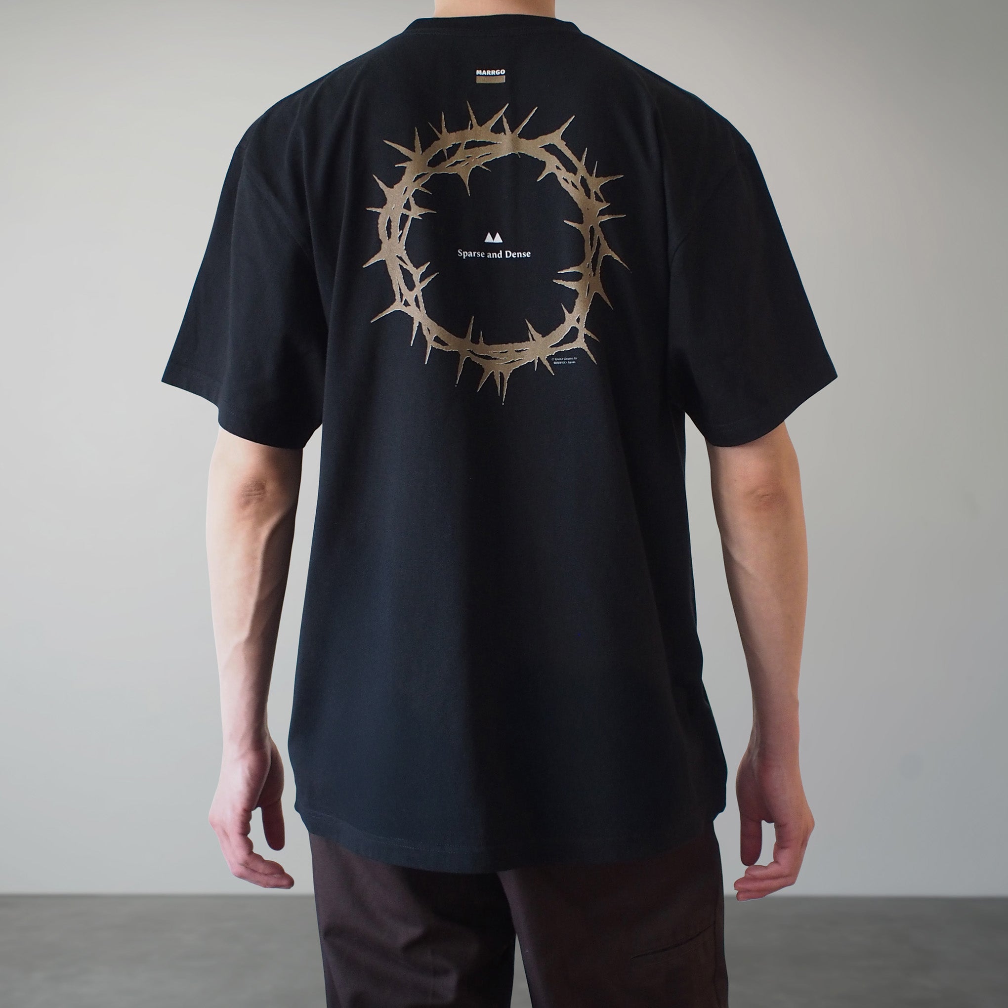 Ibara Tシャツ ブラック バック モデル着用 いばら 円形 MARRGO